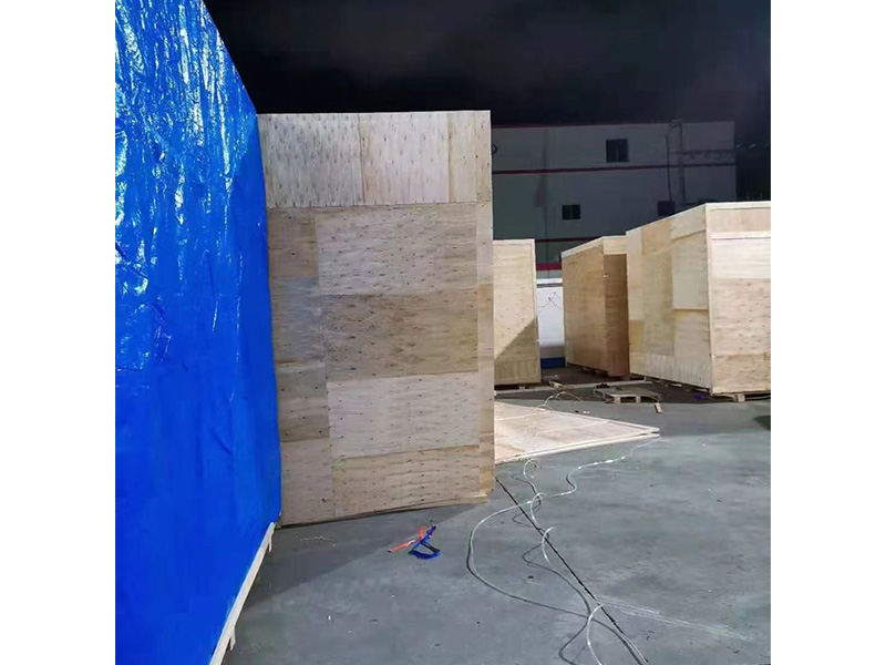 中山某(mou)公司真空(kong)防雨木箱(xiang)